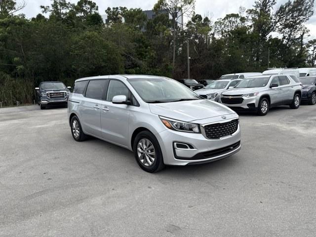 2021 Silky Silver /Gray Kia Sedona (KNDMB5C18M6) with an 6 3.3 L engine, Automatic transmission, located at 27610 S Dixie Hwy, Homestead, FL, 33032, (305) 749-2348, 25.510241, -80.438301 - Delivers 24 Highway MPG and 18 City MPG! This Kia Sedona boasts a Regular Unleaded V-6 3.3 L/204 engine powering this Automatic transmission. SILKY SILVER, CARPETED FLOOR MATS, Variable Intermittent Wipers.* This Kia Sedona Features the Following Options *Urethane Gear Shifter Material, Trip Compute - Photo#6