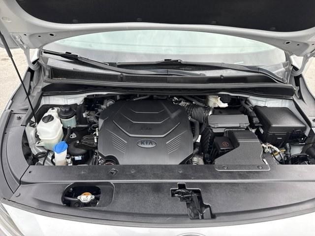 2021 Silky Silver /Gray Kia Sedona (KNDMB5C18M6) with an 6 3.3 L engine, Automatic transmission, located at 27610 S Dixie Hwy, Homestead, FL, 33032, (305) 749-2348, 25.510241, -80.438301 - Delivers 24 Highway MPG and 18 City MPG! This Kia Sedona boasts a Regular Unleaded V-6 3.3 L/204 engine powering this Automatic transmission. SILKY SILVER, CARPETED FLOOR MATS, Variable Intermittent Wipers.* This Kia Sedona Features the Following Options *Urethane Gear Shifter Material, Trip Compute - Photo#9