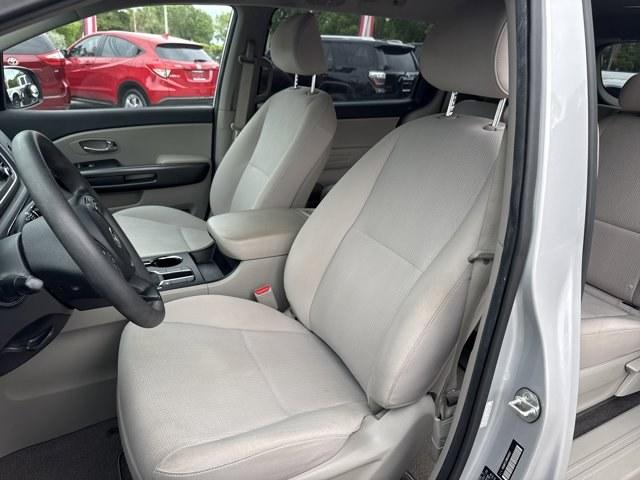 2021 Silky Silver /Gray Kia Sedona (KNDMB5C18M6) with an 6 3.3 L engine, Automatic transmission, located at 27610 S Dixie Hwy, Homestead, FL, 33032, (305) 749-2348, 25.510241, -80.438301 - Delivers 24 Highway MPG and 18 City MPG! This Kia Sedona boasts a Regular Unleaded V-6 3.3 L/204 engine powering this Automatic transmission. SILKY SILVER, CARPETED FLOOR MATS, Variable Intermittent Wipers.* This Kia Sedona Features the Following Options *Urethane Gear Shifter Material, Trip Compute - Photo#12