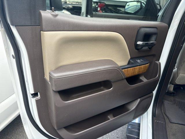 2017 White Frost Tricoat /Cocoa/Dune GMC Sierra 1500 (3GTP1NEC2HG) with an 8 5.3L engine, Automatic transmission, located at 27610 S Dixie Hwy, Homestead, FL, 33032, (305) 749-2348, 25.510241, -80.438301 - KBB.com Brand Image Awards. Only 102,142 Miles! Delivers 23 Highway MPG and 16 City MPG! This GMC Sierra 1500 delivers a Gas V8 5.3L/325 engine powering this Automatic transmission. WIRELESS CHARGING, WHITE FROST TRICOAT, WHEELS, 20 X 9 (50.8 CM X 22.9 CM) POLISHED ALUMINUM.* This GMC Sierra 1500 Fe - Photo#8