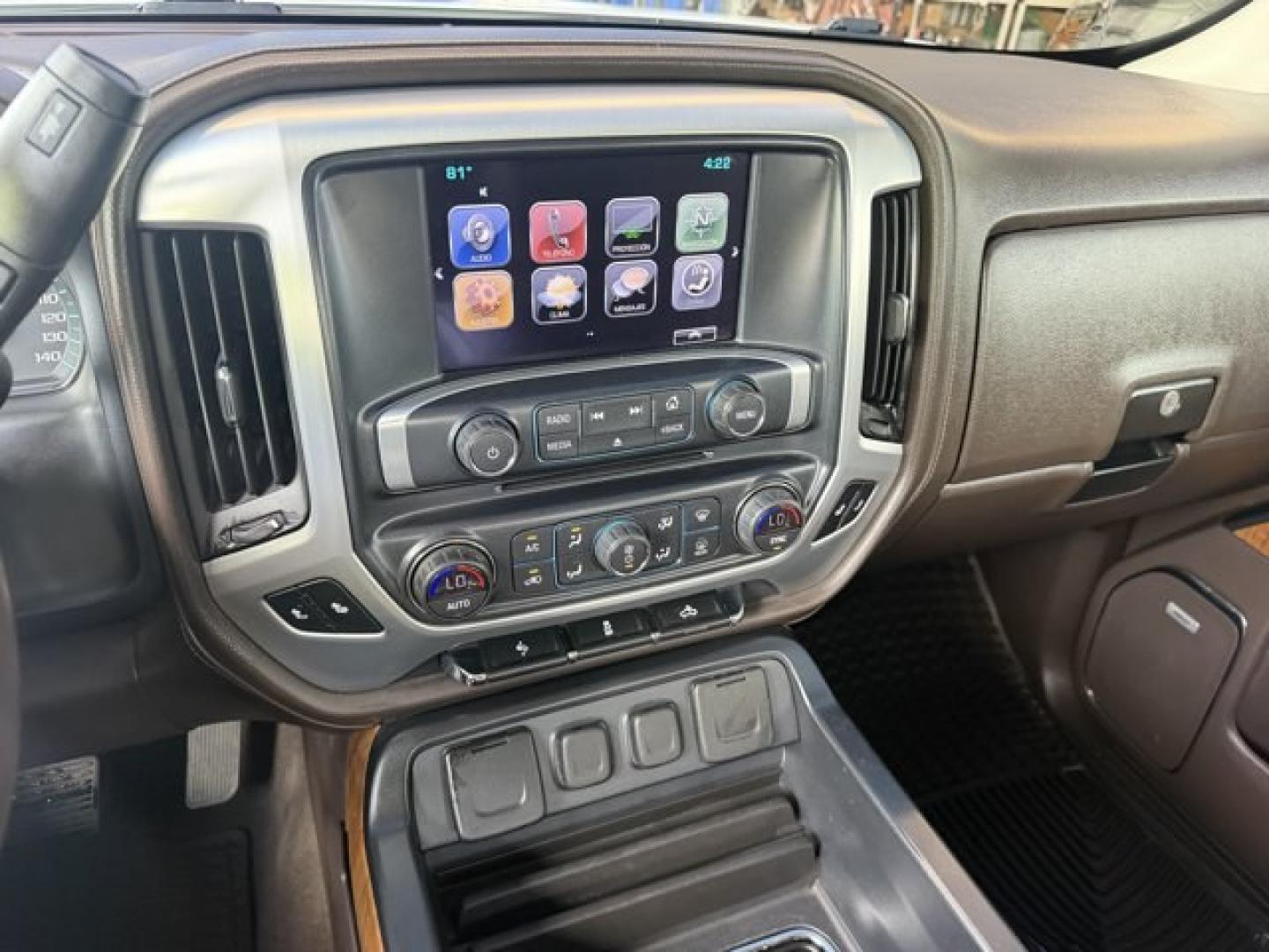 2017 White Frost Tricoat /Cocoa/Dune GMC Sierra 1500 (3GTP1NEC2HG) with an 8 5.3L engine, Automatic transmission, located at 27610 S Dixie Hwy, Homestead, FL, 33032, (305) 749-2348, 25.510241, -80.438301 - KBB.com Brand Image Awards. Only 102,142 Miles! Delivers 23 Highway MPG and 16 City MPG! This GMC Sierra 1500 delivers a Gas V8 5.3L/325 engine powering this Automatic transmission. WIRELESS CHARGING, WHITE FROST TRICOAT, WHEELS, 20 X 9 (50.8 CM X 22.9 CM) POLISHED ALUMINUM.* This GMC Sierra 1500 Fe- Photo#9