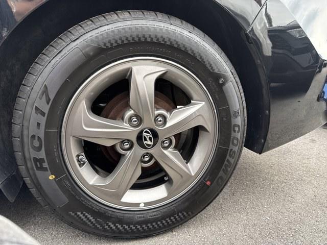 2017 Phantom Black /Beige Hyundai Elantra (5NPD94LA5HH) with an 4 1.4 L engine, Automatic transmission, located at 27610 S Dixie Hwy, Homestead, FL, 33032, (305) 749-2348, 25.510241, -80.438301 - IIHS Top Safety Pick+, Top Safety Pick+. Boasts 40 Highway MPG and 32 City MPG! This Hyundai Elantra delivers a Intercooled Turbo Regular Unleaded I-4 1.4 L/83 engine powering this Automatic transmission. REVERSIBLE CARGO TRAY, REAR BUMPER APPLIQUE, PHANTOM BLACK.*This Hyundai Elantra Comes Equipped - Photo#4