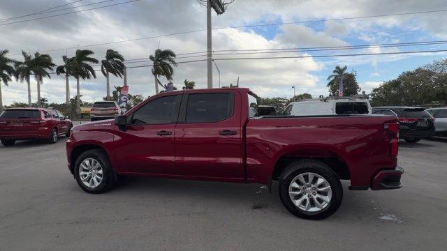 2022 Cherry Red Tintcoat /Jet Black Chevrolet Silverado 1500 LTD (3GCPWBEK8NG) with an 4 2.7L engine, Automatic transmission, located at 27610 S Dixie Hwy, Homestead, FL, 33032, (305) 749-2348, 25.510241, -80.438301 - Delivers 22 Highway MPG and 19 City MPG! This Chevrolet Silverado 1500 LTD boasts a Turbocharged Gas I4 2.7L/166 engine powering this Automatic transmission. TRANSMISSION, 8-SPEED AUTOMATIC, ELECTRONICALLY CONTROLLED with overdrive and tow/haul mode. Includes Cruise Grade Braking and Powertrain Grad - Photo#5