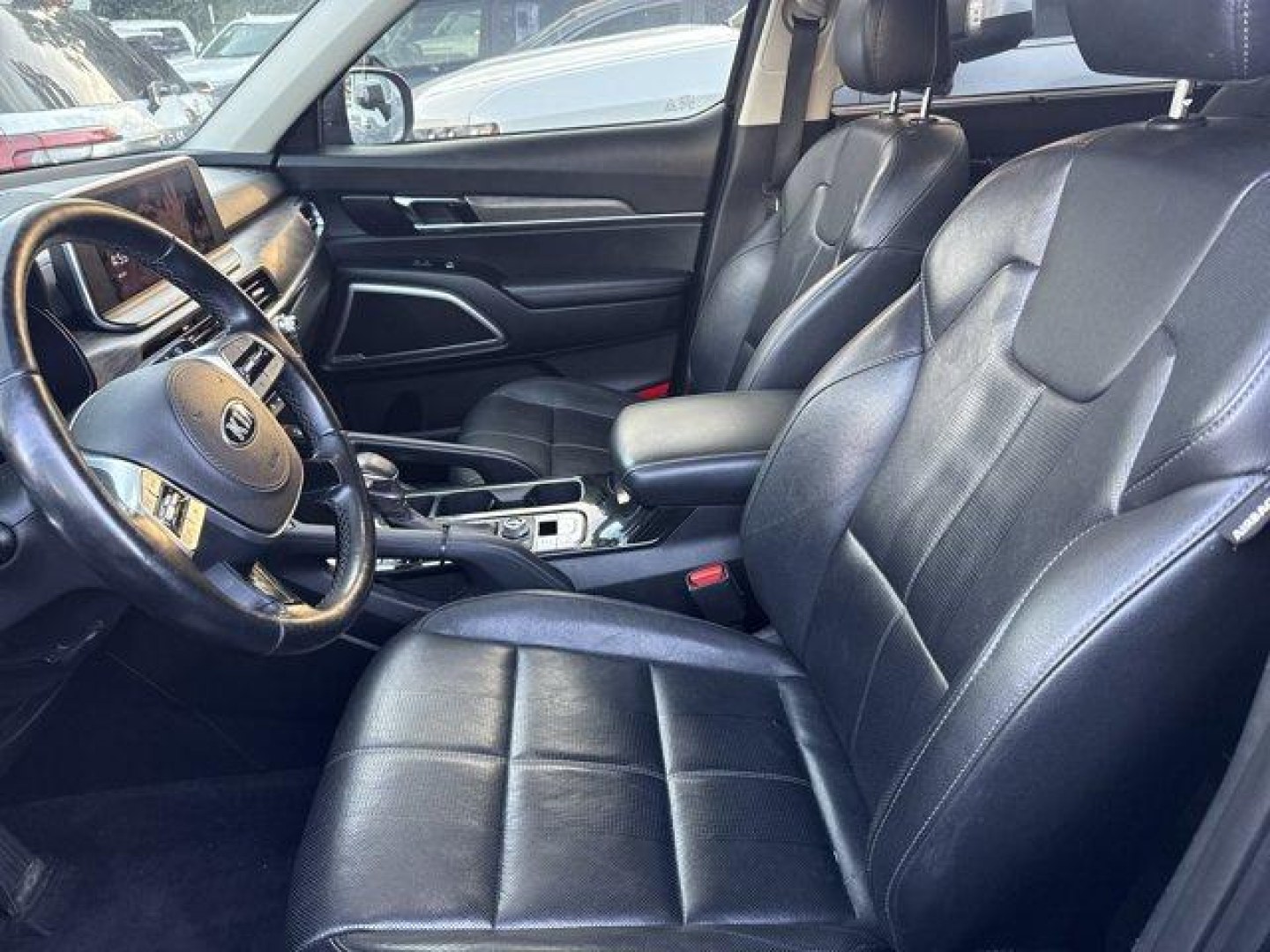 2021 Gravity Grey /Black Kia Telluride (5XYP3DHC5MG) with an 6 3.8 L engine, Automatic transmission, located at 27610 S Dixie Hwy, Homestead, FL, 33032, (305) 749-2348, 25.510241, -80.438301 - Boasts 24 Highway MPG and 19 City MPG! This Kia Telluride boasts a Regular Unleaded V-6 3.8 L/231 engine powering this Automatic transmission. WHEEL LOCKS, CARPETED FLOOR MATS, BLACK, LEATHER SEAT TRIM.* This Kia Telluride Features the Following Options *Wireless Phone Connectivity, Vehicle Stabilit - Photo#5