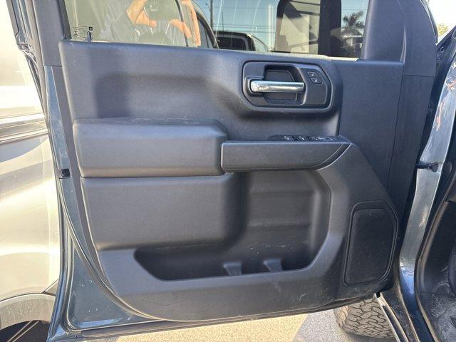 2020 Shadow Gray Metallic /Jet Black Chevrolet Silverado 2500HD (1GC4YLEY6LF) with an 8 6.6L engine, Automatic transmission, located at 27610 S Dixie Hwy, Homestead, FL, 33032, (305) 749-2348, 25.510241, -80.438301 - This Chevrolet Silverado 2500HD boasts a Turbocharged Diesel V8 6.6L/403 engine powering this Automatic transmission. WT CONVENIENCE PACKAGE includes (AQQ) Remote Keyless Entry, (QT5) EZ Lift power lock and release tailgate, (AKO) tinted windows, (C49) rear-window defogger, (K34) cruise control, (DB - Photo#10