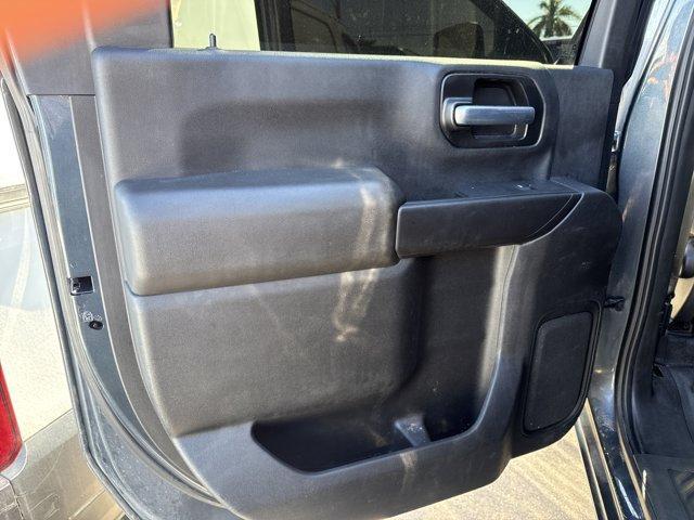 2020 Shadow Gray Metallic /Jet Black Chevrolet Silverado 2500HD (1GC4YLEY6LF) with an 8 6.6L engine, Automatic transmission, located at 27610 S Dixie Hwy, Homestead, FL, 33032, (305) 749-2348, 25.510241, -80.438301 - This Chevrolet Silverado 2500HD boasts a Turbocharged Diesel V8 6.6L/403 engine powering this Automatic transmission. WT CONVENIENCE PACKAGE includes (AQQ) Remote Keyless Entry, (QT5) EZ Lift power lock and release tailgate, (AKO) tinted windows, (C49) rear-window defogger, (K34) cruise control, (DB - Photo#11