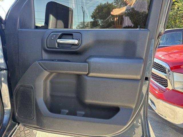 2020 Shadow Gray Metallic /Jet Black Chevrolet Silverado 2500HD (1GC4YLEY6LF) with an 8 6.6L engine, Automatic transmission, located at 27610 S Dixie Hwy, Homestead, FL, 33032, (305) 749-2348, 25.510241, -80.438301 - This Chevrolet Silverado 2500HD boasts a Turbocharged Diesel V8 6.6L/403 engine powering this Automatic transmission. WT CONVENIENCE PACKAGE includes (AQQ) Remote Keyless Entry, (QT5) EZ Lift power lock and release tailgate, (AKO) tinted windows, (C49) rear-window defogger, (K34) cruise control, (DB - Photo#13