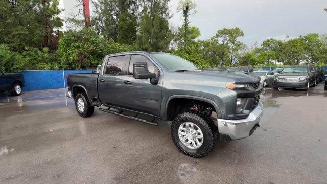 2020 Shadow Gray Metallic /Jet Black Chevrolet Silverado 2500HD (1GC4YLEY6LF) with an 8 6.6L engine, Automatic transmission, located at 27610 S Dixie Hwy, Homestead, FL, 33032, (305) 749-2348, 25.510241, -80.438301 - This Chevrolet Silverado 2500HD boasts a Turbocharged Diesel V8 6.6L/403 engine powering this Automatic transmission. WT CONVENIENCE PACKAGE includes (AQQ) Remote Keyless Entry, (QT5) EZ Lift power lock and release tailgate, (AKO) tinted windows, (C49) rear-window defogger, (K34) cruise control, (DB- Photo#6
