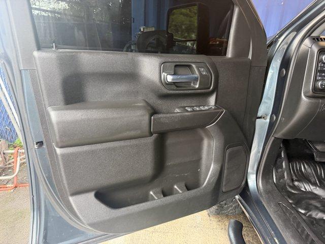 2020 Shadow Gray Metallic /Jet Black Chevrolet Silverado 2500HD (1GC4YLEY6LF) with an 8 6.6L engine, Automatic transmission, located at 27610 S Dixie Hwy, Homestead, FL, 33032, (305) 749-2348, 25.510241, -80.438301 - This Chevrolet Silverado 2500HD boasts a Turbocharged Diesel V8 6.6L/403 engine powering this Automatic transmission. WT CONVENIENCE PACKAGE includes (AQQ) Remote Keyless Entry, (QT5) EZ Lift power lock and release tailgate, (AKO) tinted windows, (C49) rear-window defogger, (K34) cruise control, (DB- Photo#13