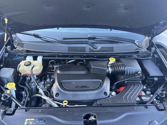 2019 Jazz Blue Pearlcoat /Black/Black/Black Chrysler Pacifica (2C4RC1BGXKR) with an 6 3.6 L engine, Automatic transmission, located at 27610 S Dixie Hwy, Homestead, FL, 33032, (305) 749-2348, 25.510241, -80.438301 - KBB.com 12 Best Family Cars. Boasts 28 Highway MPG and 19 City MPG! This Chrysler Pacifica delivers a Regular Unleaded V-6 3.6 L/220 engine powering this Automatic transmission. WHEELS: 20 X 7.5 ALUMINUM BLACK NOISE -inc: Locking Lug Nuts, Falken Brand Tires, Tires: 245/50R20 BSW AS (TYK), TRANSMISS - Photo#5