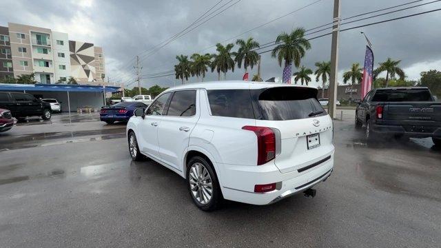 2020 Hyper White /Beige Hyundai Palisade (KM8R5DHE9LU) with an 6 3.8 L engine, Automatic transmission, located at 27610 S Dixie Hwy, Homestead, FL, 33032, (305) 749-2348, 25.510241, -80.438301 - KBB.com 10 Best SUVs Worth Waiting For. Scores 24 Highway MPG and 19 City MPG! This Hyundai Palisade delivers a Regular Unleaded V-6 3.8 L/231 engine powering this Automatic transmission. WHEEL LOCKS, OPTION GROUP 01, FIRST AID KIT.* This Hyundai Palisade Features the Following Options *CARPETED FLO - Photo#2