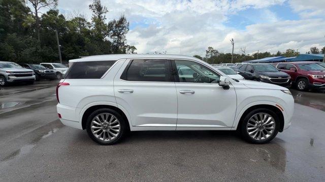 2020 Hyper White /Beige Hyundai Palisade (KM8R5DHE9LU) with an 6 3.8 L engine, Automatic transmission, located at 27610 S Dixie Hwy, Homestead, FL, 33032, (305) 749-2348, 25.510241, -80.438301 - KBB.com 10 Best SUVs Worth Waiting For. Scores 24 Highway MPG and 19 City MPG! This Hyundai Palisade delivers a Regular Unleaded V-6 3.8 L/231 engine powering this Automatic transmission. WHEEL LOCKS, OPTION GROUP 01, FIRST AID KIT.* This Hyundai Palisade Features the Following Options *CARPETED FLO - Photo#5