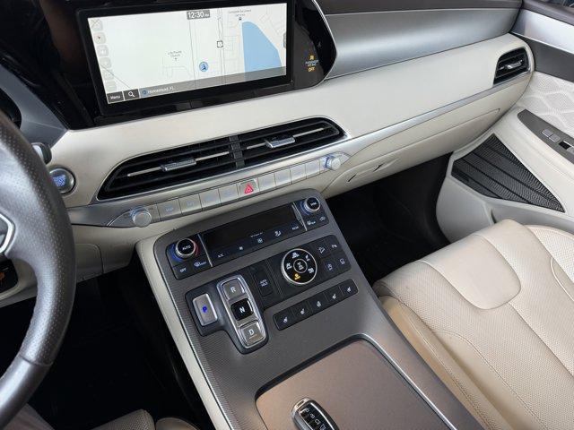 2020 Hyper White /Beige Hyundai Palisade (KM8R5DHE9LU) with an 6 3.8 L engine, Automatic transmission, located at 27610 S Dixie Hwy, Homestead, FL, 33032, (305) 749-2348, 25.510241, -80.438301 - KBB.com 10 Best SUVs Worth Waiting For. Scores 24 Highway MPG and 19 City MPG! This Hyundai Palisade delivers a Regular Unleaded V-6 3.8 L/231 engine powering this Automatic transmission. WHEEL LOCKS, OPTION GROUP 01, FIRST AID KIT.* This Hyundai Palisade Features the Following Options *CARPETED FLO - Photo#9