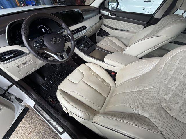 2020 Hyper White /Beige Hyundai Palisade (KM8R5DHE9LU) with an 6 3.8 L engine, Automatic transmission, located at 27610 S Dixie Hwy, Homestead, FL, 33032, (305) 749-2348, 25.510241, -80.438301 - KBB.com 10 Best SUVs Worth Waiting For. Scores 24 Highway MPG and 19 City MPG! This Hyundai Palisade delivers a Regular Unleaded V-6 3.8 L/231 engine powering this Automatic transmission. WHEEL LOCKS, OPTION GROUP 01, FIRST AID KIT.* This Hyundai Palisade Features the Following Options *CARPETED FLO - Photo#10