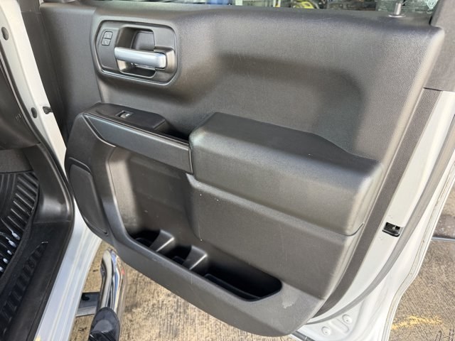 2019 Silver Ice Metallic /Jet Black Chevrolet Silverado 1500 (1GCRWBEF9KZ) with an 8 5.3L engine, Automatic transmission, located at 27610 S Dixie Hwy, Homestead, FL, 33032, (305) 749-2348, 25.510241, -80.438301 - Ward's 10 Best Engines. Scores 21 Highway MPG and 15 City MPG! This Chevrolet Silverado 1500 delivers a Gas V8 5.3L/325 engine powering this Automatic transmission. WHEELS, 20 X 9 (50.8 CM X 22.9 CM) SILVER PAINTED ALUMINUM (STD), TRANSMISSION, 6-SPEED AUTOMATIC, ELECTRONICALLY CONTROLLED (STD), TRA - Photo#13