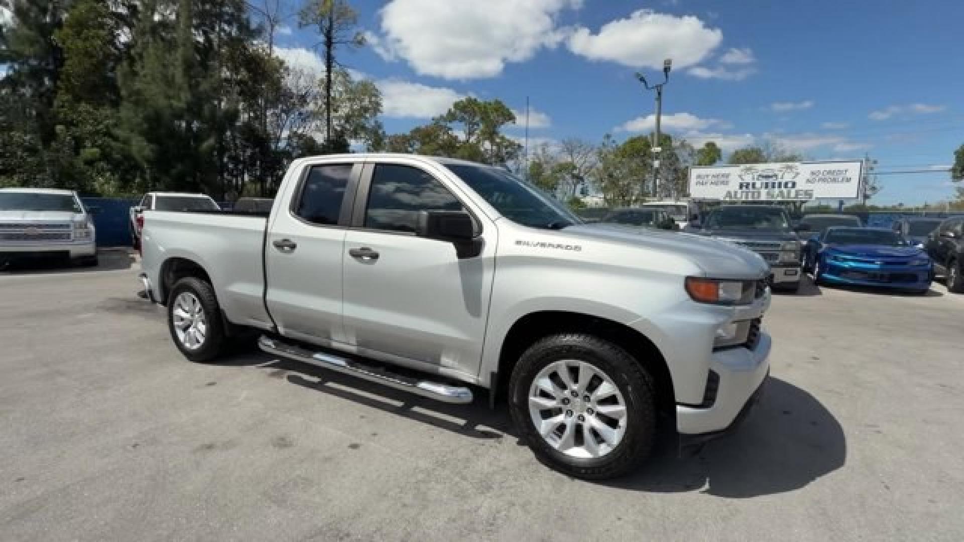 2019 Silver Ice Metallic /Jet Black Chevrolet Silverado 1500 (1GCRWBEF9KZ) with an 8 5.3L engine, Automatic transmission, located at 27610 S Dixie Hwy, Homestead, FL, 33032, (305) 749-2348, 25.510241, -80.438301 - Ward's 10 Best Engines. Scores 21 Highway MPG and 15 City MPG! This Chevrolet Silverado 1500 delivers a Gas V8 5.3L/325 engine powering this Automatic transmission. WHEELS, 20 X 9 (50.8 CM X 22.9 CM) SILVER PAINTED ALUMINUM (STD), TRANSMISSION, 6-SPEED AUTOMATIC, ELECTRONICALLY CONTROLLED (STD), TRA - Photo#6