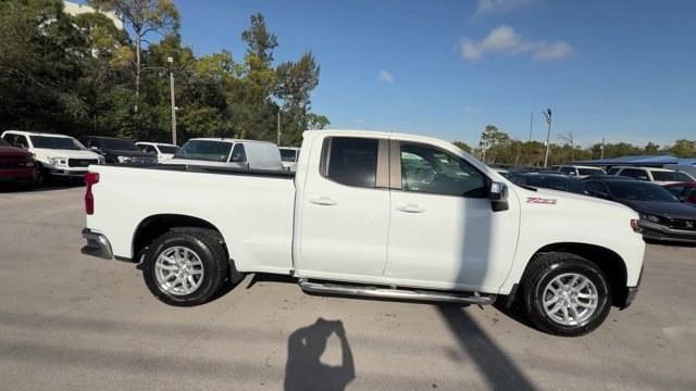2020 Summit White /Jet Black Chevrolet Silverado 1500 (1GCRYDED8LZ) with an 8 5.3L engine, Automatic transmission, located at 27610 S Dixie Hwy, Homestead, FL, 33032, (305) 749-2348, 25.510241, -80.438301 - Boasts 22 Highway MPG and 16 City MPG! This Chevrolet Silverado 1500 boasts a Gas V8 5.3L/325 engine powering this Automatic transmission. Z71 OFF-ROAD PACKAGE includes (Z71) Off-Road suspension, (JHD) Hill Descent Control, (NZZ) skid plates and (K47) high-capacity air filter Includes Z71 hard badge - Photo#5
