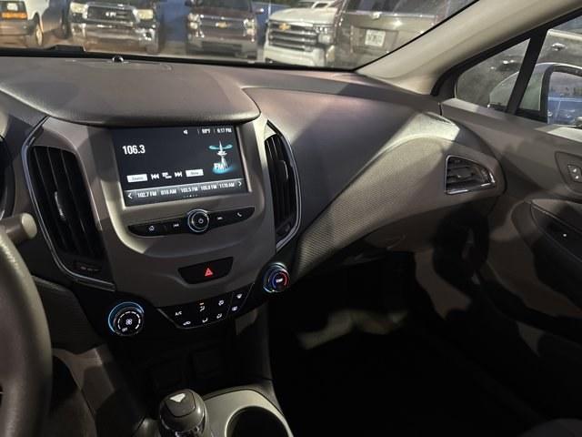 2018 Silver Ice Metallic /Dark Atmosphere/Medium Atmosphere Chevrolet Cruze (1G1BC5SM7J7) with an 4 1.4L engine, Automatic transmission, located at 27610 S Dixie Hwy, Homestead, FL, 33032, (305) 749-2348, 25.510241, -80.438301 - KBB.com 10 Most Awarded Brands. Only 74,466 Miles! Scores 40 Highway MPG and 29 City MPG! This Chevrolet Cruze boasts a Turbocharged Gas I4 1.4L/ engine powering this Automatic transmission. TRANSMISSION, 6-SPEED AUTOMATIC (STD), SILVER ICE METALLIC, SEATS, FRONT BUCKET WITH RECLINING SEATBACKS AND - Photo#10