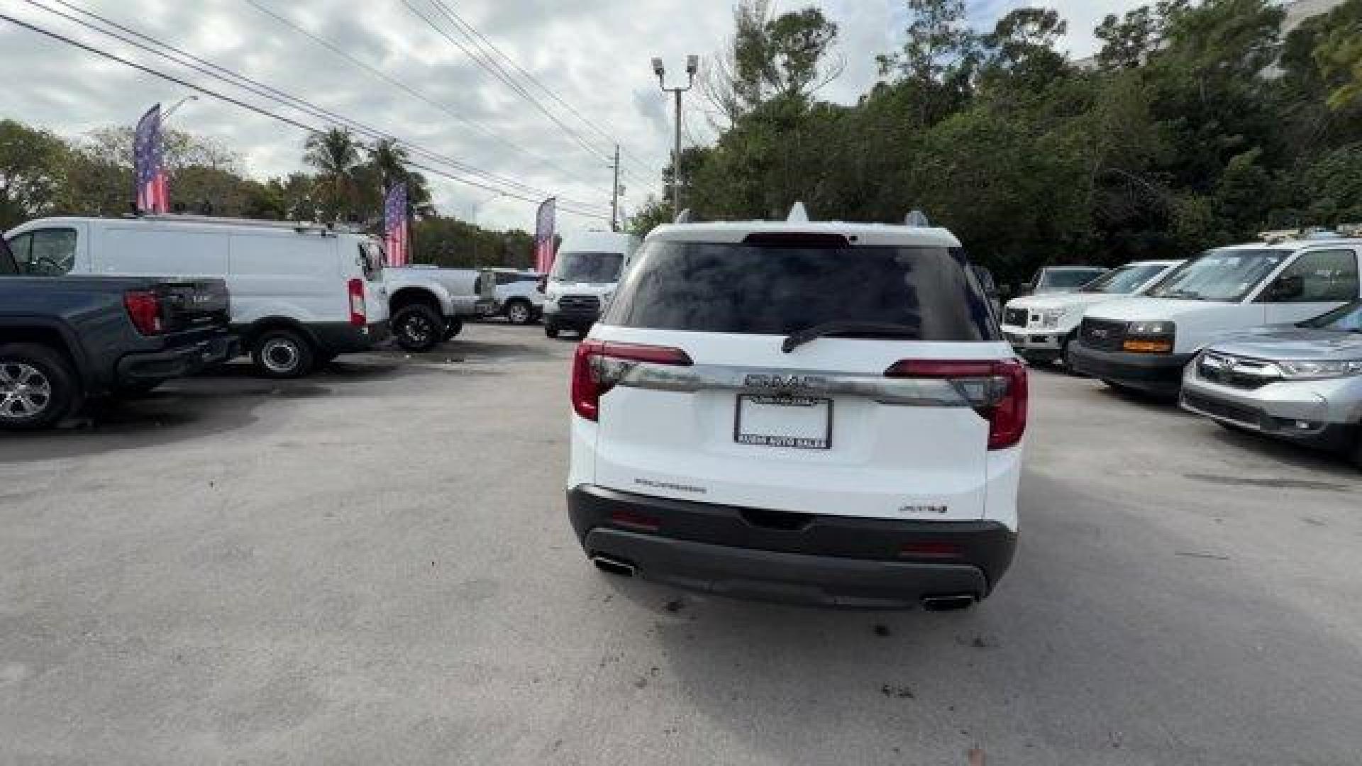 2020 Summit White /Kalahari/Jet Black GMC Acadia (1GKKNLLS9LZ) with an 6 3.6L engine, Automatic transmission, located at 27610 S Dixie Hwy, Homestead, FL, 33032, (305) 749-2348, 25.510241, -80.438301 - Delivers 25 Highway MPG and 18 City MPG! This GMC Acadia boasts a Gas V6 3.6L/222 engine powering this Automatic transmission. TIRES, P235/55R20 ALL-SEASON, H-RATED, BLACKWALL, SUNROOF, DUAL SKYSCAPE 2-PANEL POWER with tilt-sliding front and fixed rear with sunscreen, SUMMIT WHITE.* This GMC Acadia - Photo#3
