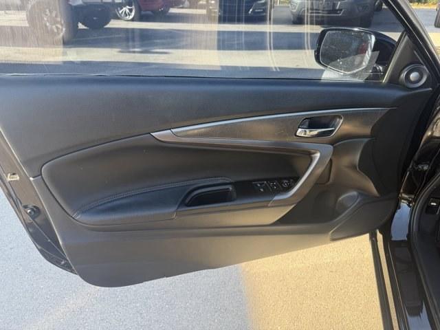 2017 Black Honda Accord Coupe (1HGCT1B71HA) with an 4 2.4 L engine, Variable transmission, located at 27610 S Dixie Hwy, Homestead, FL, 33032, (305) 749-2348, 25.510241, -80.438301 - IIHS Top Safety Pick. Delivers 34 Highway MPG and 26 City MPG! This Honda Accord Coupe delivers a Regular Unleaded I-4 2.4 L/144 engine powering this Variable transmission. Wireless Phone Connectivity, Window Grid Antenna, Wheels: 18 Alloy.*This Honda Accord Coupe Comes Equipped with These Options * - Photo#9
