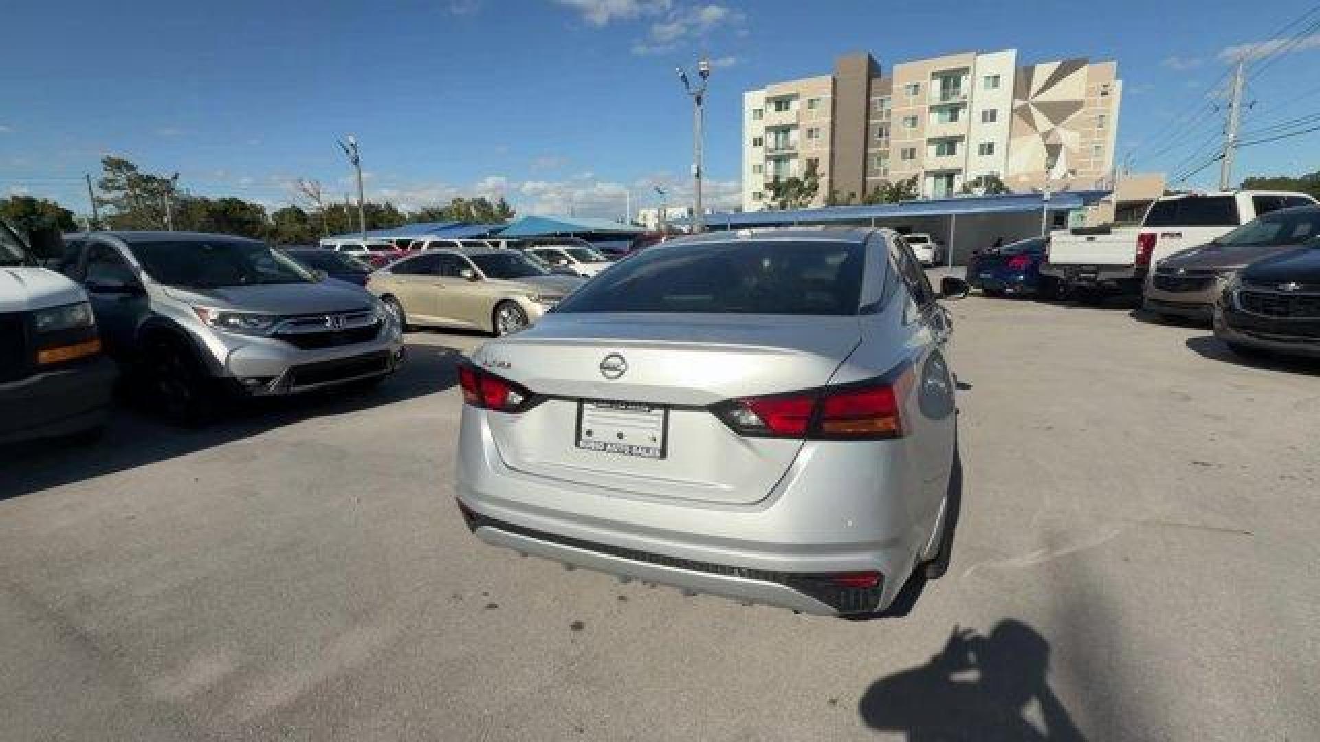 2020 Brilliant Silver Metallic /Charcoal Nissan Altima (1N4BL4BV8LC) with an 4 2.5 L engine, Variable transmission, located at 27610 S Dixie Hwy, Homestead, FL, 33032, (305) 749-2348, 25.510241, -80.438301 - Scores 39 Highway MPG and 28 City MPG! This Nissan Altima boasts a Regular Unleaded I-4 2.5 L/152 engine powering this Variable transmission. CHARCOAL, CLOTH SEAT TRIM, BRILLIANT SILVER METALLIC, [L92] FLOOR MATS and TRUNK MAT.*This Nissan Altima Comes Equipped with These Options *[B10] BODY-COLOR - Photo#4