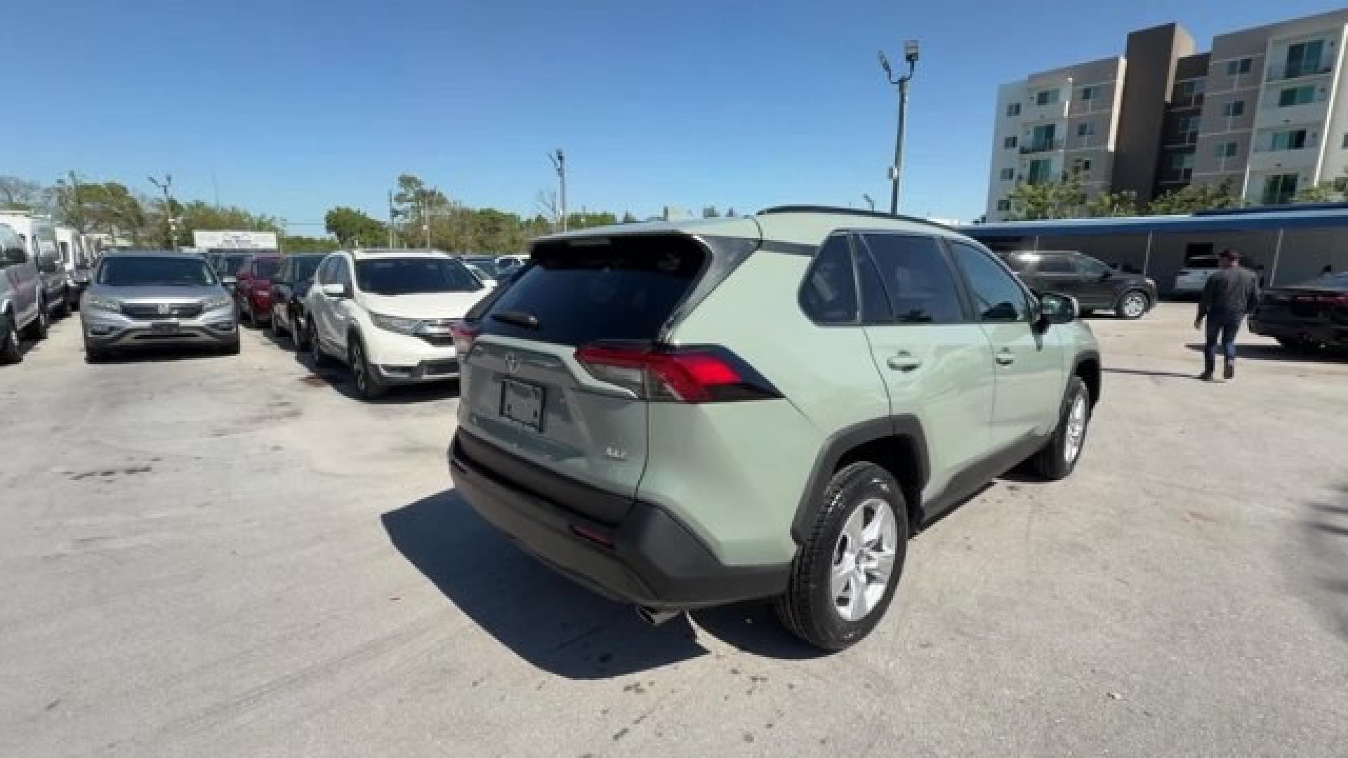 2021 Green Toyota RAV4 (2T3W1RFV4MW) with an 4 2.5 L engine, Automatic transmission, located at 27610 S Dixie Hwy, Homestead, FL, 33032, (305) 749-2348, 25.510241, -80.438301 - Only 29,166 Miles! Boasts 35 Highway MPG and 28 City MPG! This Toyota RAV4 boasts a Regular Unleaded I-4 2.5 L/152 engine powering this Automatic transmission. Wireless Phone Connectivity, Variable Intermittent Wipers, Trip Computer.*This Toyota RAV4 Comes Equipped with These Options *Transmission: - Photo#4