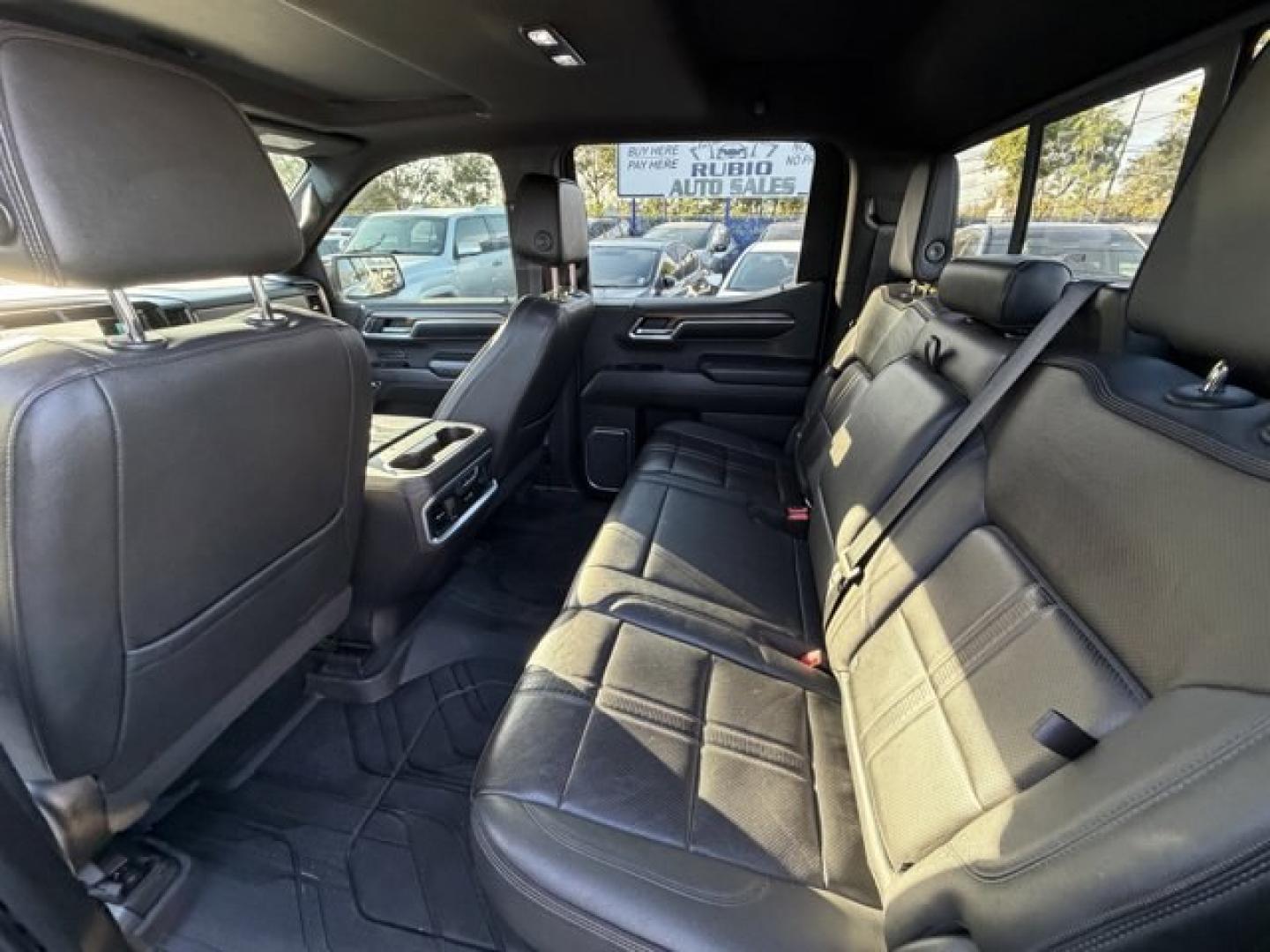 2022 Iridescent Pearl Tricoat /Jet Black Chevrolet Silverado 1500 (3GCPAFET8NG) with an 6 3.0L engine, Automatic transmission, located at 27610 S Dixie Hwy, Homestead, FL, 33032, (305) 749-2348, 25.510241, -80.438301 - Only 45,541 Miles! Delivers 31 Highway MPG and 23 City MPG! This Chevrolet Silverado 1500 delivers a Turbocharged Diesel I6 3.0L/183 engine powering this Automatic transmission. TIRES, 275/50R22SL ALL-SEASON, BLACKWALL, TAILGATE, GATE FUNCTION MANUAL WITH EZ LIFT includes power lock and release, SUN - Photo#13