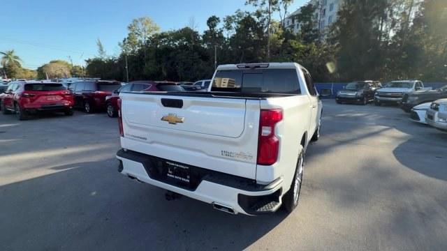 2022 Iridescent Pearl Tricoat /Jet Black Chevrolet Silverado 1500 (3GCPAFET8NG) with an 6 3.0L engine, Automatic transmission, located at 27610 S Dixie Hwy, Homestead, FL, 33032, (305) 749-2348, 25.510241, -80.438301 - Only 45,541 Miles! Delivers 31 Highway MPG and 23 City MPG! This Chevrolet Silverado 1500 delivers a Turbocharged Diesel I6 3.0L/183 engine powering this Automatic transmission. TIRES, 275/50R22SL ALL-SEASON, BLACKWALL, TAILGATE, GATE FUNCTION MANUAL WITH EZ LIFT includes power lock and release, SUN - Photo#4