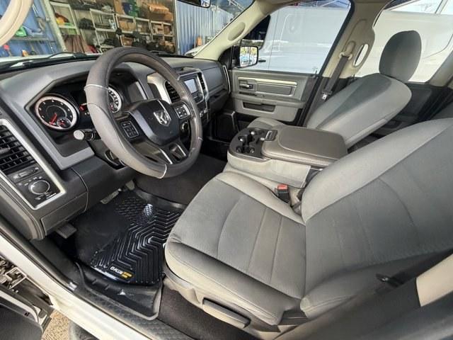 2017 Bright White Clearcoat /Diesel Gray/Black Ram 1500 (1C6RR6GG5HS) with an 6 3.6 L engine, Automatic transmission, located at 27610 S Dixie Hwy, Homestead, FL, 33032, (305) 749-2348, 25.510241, -80.438301 - Delivers 25 Highway MPG and 17 City MPG! This Ram 1500 delivers a Regular Unleaded V-6 3.6 L/220 engine powering this Automatic transmission. WHEELS: 17 X 7 ALUMINUM (STD), TRANSMISSION: 8-SPEED AUTOMATIC (845RE) (STD), TIRES: P265/70R17 BSW AS (STD).* This Ram 1500 Features the Following Options *Q - Photo#9