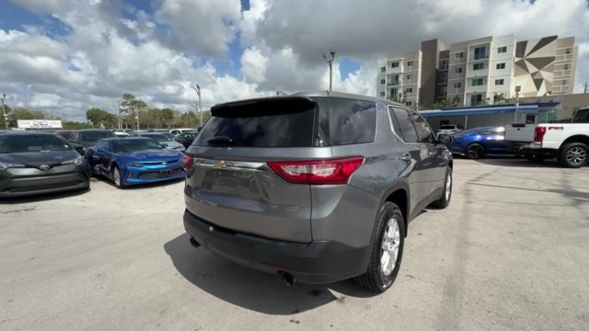 2018 Satin Steel Metallic /Jet Black Chevrolet Traverse (1GNERFKW4JJ) with an 6 3.6L engine, Automatic transmission, located at 27610 S Dixie Hwy, Homestead, FL, 33032, (305) 749-2348, 25.510241, -80.438301 - KBB.com Best Family Cars. Only 95,866 Miles! Boasts 27 Highway MPG and 18 City MPG! This Chevrolet Traverse boasts a Gas V6 3.6L/ engine powering this Automatic transmission. WHEELS, 18 (45.7 CM) BRIGHT SILVER PAINTED ALUMINUM, TRANSMISSION, 9-SPEED AUTOMATIC (STD), TIRES, P255/65R18 ALL-SEASON BLAC - Photo#4