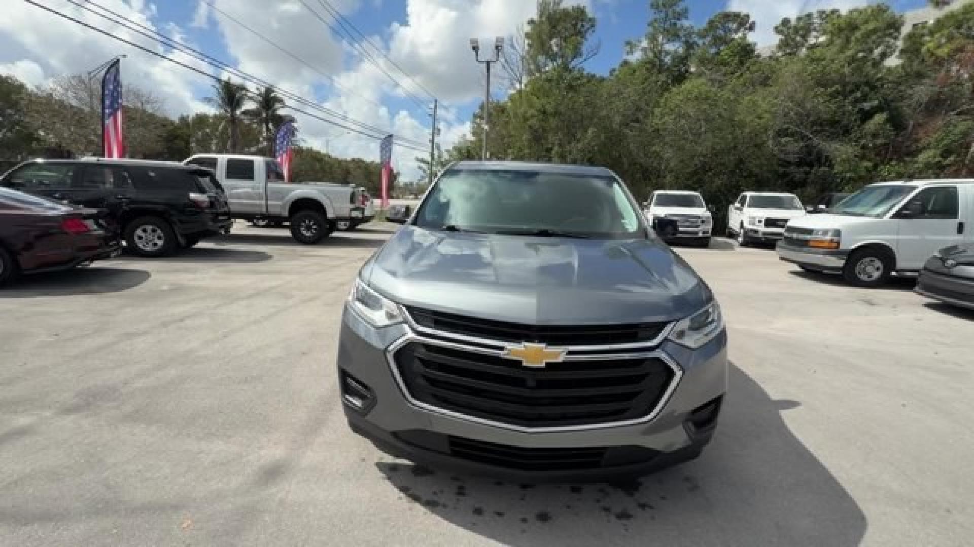 2018 Satin Steel Metallic /Jet Black Chevrolet Traverse (1GNERFKW4JJ) with an 6 3.6L engine, Automatic transmission, located at 27610 S Dixie Hwy, Homestead, FL, 33032, (305) 749-2348, 25.510241, -80.438301 - KBB.com Best Family Cars. Only 95,866 Miles! Boasts 27 Highway MPG and 18 City MPG! This Chevrolet Traverse boasts a Gas V6 3.6L/ engine powering this Automatic transmission. WHEELS, 18 (45.7 CM) BRIGHT SILVER PAINTED ALUMINUM, TRANSMISSION, 9-SPEED AUTOMATIC (STD), TIRES, P255/65R18 ALL-SEASON BLAC - Photo#7