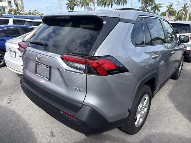 2020 Silver Toyota RAV4 (2T3W1RFV8LW) with an 4 2.5 L engine, Automatic transmission, located at 27610 S Dixie Hwy, Homestead, FL, 33032, (305) 749-2348, 25.510241, -80.438301 - Scores 35 Highway MPG and 28 City MPG! This Toyota RAV4 boasts a Regular Unleaded I-4 2.5 L/152 engine powering this Automatic transmission. Wireless Phone Connectivity, Variable Intermittent Wipers, Urethane Gear Shifter Material.*This Toyota RAV4 Comes Equipped with These Options *Trip Computer, T - Photo#2