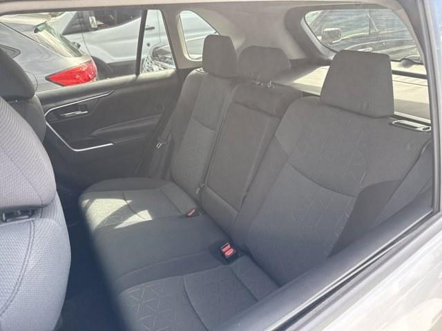 2020 Silver Toyota RAV4 (2T3W1RFV8LW) with an 4 2.5 L engine, Automatic transmission, located at 27610 S Dixie Hwy, Homestead, FL, 33032, (305) 749-2348, 25.510241, -80.438301 - Scores 35 Highway MPG and 28 City MPG! This Toyota RAV4 boasts a Regular Unleaded I-4 2.5 L/152 engine powering this Automatic transmission. Wireless Phone Connectivity, Variable Intermittent Wipers, Urethane Gear Shifter Material.*This Toyota RAV4 Comes Equipped with These Options *Trip Computer, T - Photo#8