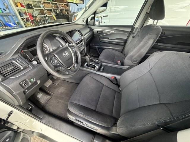 2017 White Honda Pilot (5FNYF6H39HB) with an 6 3.5 L engine, Automatic transmission, located at 27610 S Dixie Hwy, Homestead, FL, 33032, (305) 749-2348, 25.510241, -80.438301 - IIHS Top Safety Pick+. Only 96,081 Miles! Boasts 26 Highway MPG and 18 City MPG! This Honda Pilot boasts a Regular Unleaded V-6 3.5 L/212 engine powering this Automatic transmission. Wireless Phone Connectivity, Window Grid Antenna, Wheels: 18 Alloy.*This Honda Pilot Comes Equipped with These Option - Photo#10