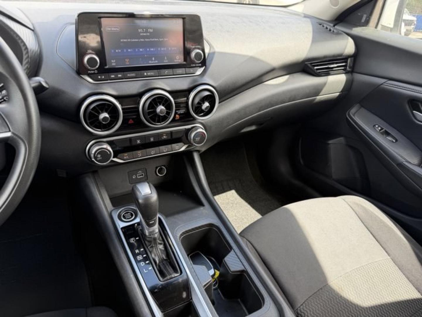 2020 Fresh Powder /Charcoal Nissan Sentra (3N1AB8BV1LY) with an 4 2.0 L engine, Variable transmission, located at 27610 S Dixie Hwy, Homestead, FL, 33032, (305) 749-2348, 25.510241, -80.438301 - Delivers 39 Highway MPG and 29 City MPG! This Nissan Sentra boasts a Regular Unleaded I-4 2.0 L/122 engine powering this Variable transmission. FRESH POWDER, CHARCOAL, CLOTH SEAT TRIM, [L92] CARPETED FLOOR MATS W/TRUNK MAT.* This Nissan Sentra Features the Following Options *Wireless Phone Connectiv - Photo#9