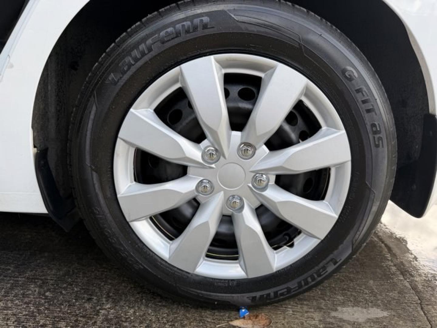 2020 Fresh Powder /Charcoal Nissan Sentra (3N1AB8BV1LY) with an 4 2.0 L engine, Variable transmission, located at 27610 S Dixie Hwy, Homestead, FL, 33032, (305) 749-2348, 25.510241, -80.438301 - Delivers 39 Highway MPG and 29 City MPG! This Nissan Sentra boasts a Regular Unleaded I-4 2.0 L/122 engine powering this Variable transmission. FRESH POWDER, CHARCOAL, CLOTH SEAT TRIM, [L92] CARPETED FLOOR MATS W/TRUNK MAT.* This Nissan Sentra Features the Following Options *Wireless Phone Connectiv - Photo#16