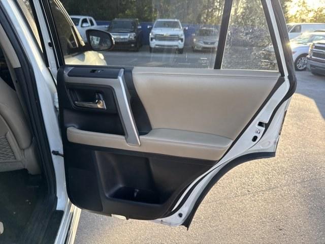 2015 White Toyota 4Runner (JTEZU5JR5F5) with an 6 4.0 L engine, Automatic transmission, located at 27610 S Dixie Hwy, Homestead, FL, 33032, (305) 749-2348, 25.510241, -80.438301 - KBB.com Best Resale Value Awards. Delivers 22 Highway MPG and 17 City MPG! This Toyota 4Runner boasts a Regular Unleaded V-6 4.0 L/241 engine powering this Automatic transmission. Window Grid Diversity Antenna, Variable Intermittent Wipers w/Heated Wiper Park, Valet Function.*This Toyota 4Runner Com - Photo#15