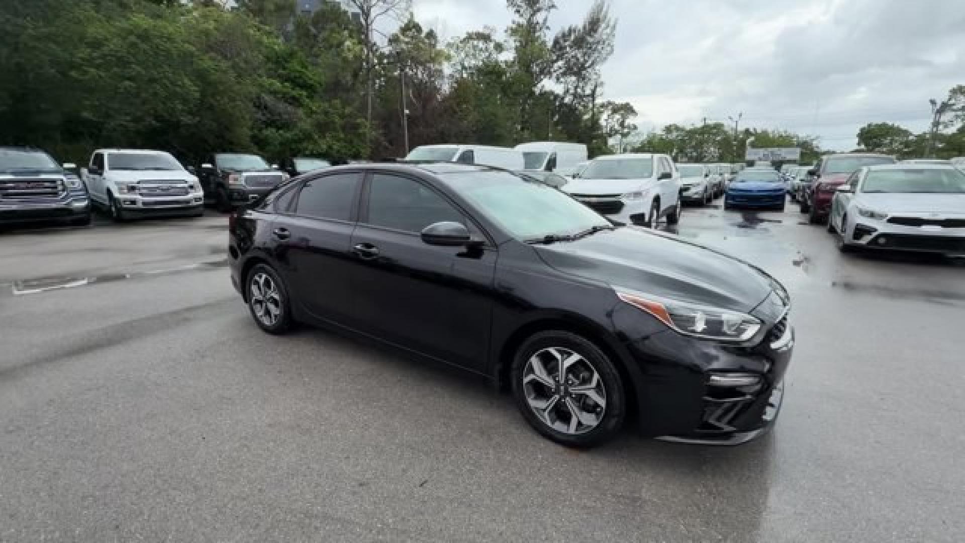 2019 Aurora Black /Gray Kia Forte (3KPF24AD1KE) with an 4 2.0 L engine, Variable transmission, located at 27610 S Dixie Hwy, Homestead, FL, 33032, (305) 749-2348, 25.510241, -80.438301 - KBB.com 10 Best Sedans Under $30,000. Scores 40 Highway MPG and 30 City MPG! This Kia Forte delivers a Regular Unleaded I-4 2.0 L/122 engine powering this Variable transmission. CARPETED FLOOR MATS, CARGO NET, AURORA BLACK.*This Kia Forte Comes Equipped with These Options *Woven Cloth Seat Trim, Wir- Photo#6