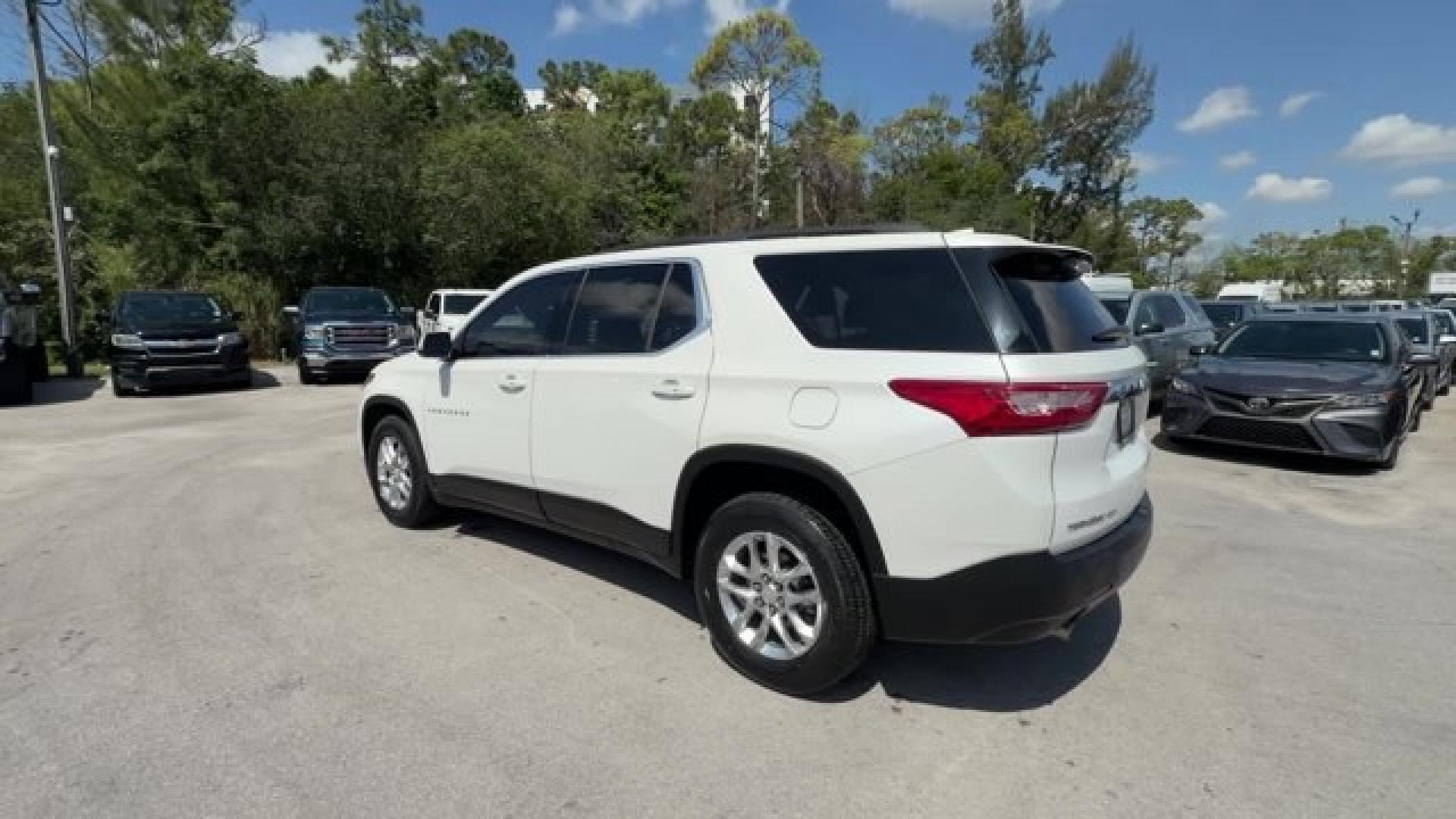 2021 Iridescent Pearl Tricoat /Dark Atmosphere/Medium Ash Gray Chevrolet Traverse (1GNEVGKW0MJ) with an 6 3.6L engine, Automatic transmission, located at 27610 S Dixie Hwy, Homestead, FL, 33032, (305) 749-2348, 25.510241, -80.438301 - IIHS Top Safety Pick with optional front crash prevention and specific headlights. Scores 25 Highway MPG and 17 City MPG! This Chevrolet Traverse boasts a Gas V6 3.6L/217 engine powering this Automatic transmission. WHEELS, 18 (45.7 CM) BRIGHT SILVER PAINTED ALUMINUM (STD), TRANSMISSION, 9-SPEED AUT - Photo#2