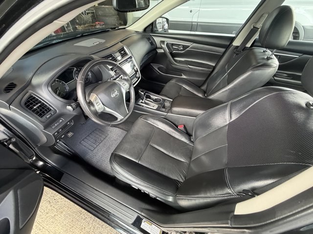 2018 Super Black /Charcoal Nissan Altima (1N4AL3AP3JC) with an 4 2.5 L engine, Variable transmission, located at 27610 S Dixie Hwy, Homestead, FL, 33032, (305) 749-2348, 25.510241, -80.438301 - Only 94,116 Miles! Delivers 38 Highway MPG and 27 City MPG! This Nissan Altima delivers a Regular Unleaded I-4 2.5 L/152 engine powering this Variable transmission. CHARCOAL, LEATHER APPOINTED SEAT TRIM, [Z66] ACTIVATION DISCLAIMER, [L92] FLOOR MATS PLUS TRUNK MAT (5-PIECE CARPETED).*This Nissan Alt - Photo#10