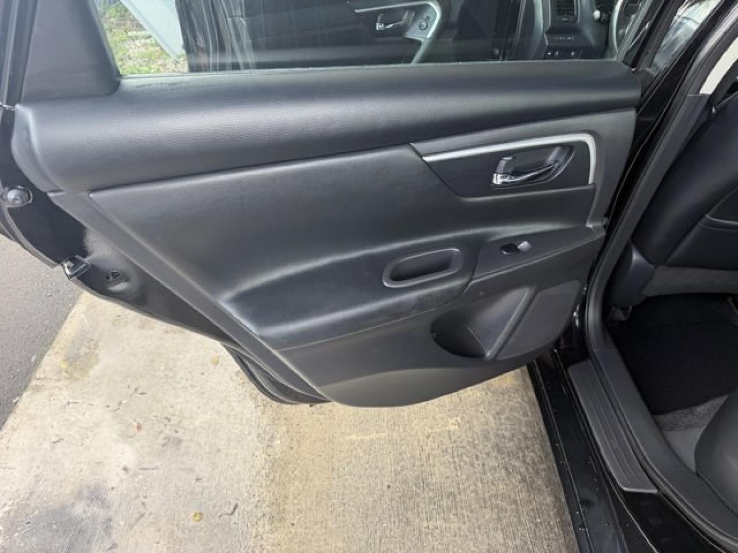 2018 Super Black /Charcoal Nissan Altima (1N4AL3AP3JC) with an 4 2.5 L engine, Variable transmission, located at 27610 S Dixie Hwy, Homestead, FL, 33032, (305) 749-2348, 25.510241, -80.438301 - Only 94,116 Miles! Delivers 38 Highway MPG and 27 City MPG! This Nissan Altima delivers a Regular Unleaded I-4 2.5 L/152 engine powering this Variable transmission. CHARCOAL, LEATHER APPOINTED SEAT TRIM, [Z66] ACTIVATION DISCLAIMER, [L92] FLOOR MATS PLUS TRUNK MAT (5-PIECE CARPETED).*This Nissan Alt - Photo#11