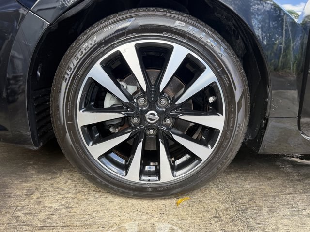 2018 Super Black /Charcoal Nissan Altima (1N4AL3AP3JC) with an 4 2.5 L engine, Variable transmission, located at 27610 S Dixie Hwy, Homestead, FL, 33032, (305) 749-2348, 25.510241, -80.438301 - Only 94,116 Miles! Delivers 38 Highway MPG and 27 City MPG! This Nissan Altima delivers a Regular Unleaded I-4 2.5 L/152 engine powering this Variable transmission. CHARCOAL, LEATHER APPOINTED SEAT TRIM, [Z66] ACTIVATION DISCLAIMER, [L92] FLOOR MATS PLUS TRUNK MAT (5-PIECE CARPETED).*This Nissan Alt - Photo#14