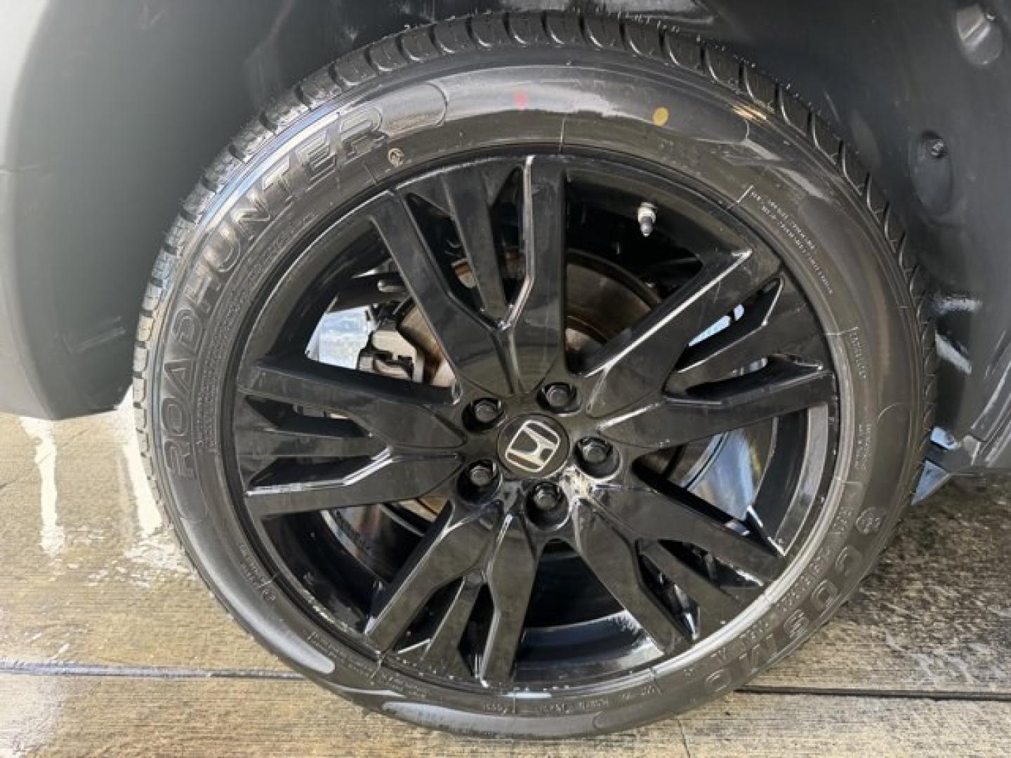 2021 Gray Honda Passport (5FNYF8H24MB) with an 6 3.5 L engine, Automatic transmission, located at 27610 S Dixie Hwy, Homestead, FL, 33032, (305) 749-2348, 25.510241, -80.438301 - ALG Residual Value Awards, Residual Value Awards. Scores 24 Highway MPG and 19 City MPG! This Honda Passport delivers a Regular Unleaded V-6 3.5 L/212 engine powering this Automatic transmission. Wireless Phone Connectivity, Vehicle Stability Assist (VSA) Electronic Stability Control (ESC), Variable - Photo#15