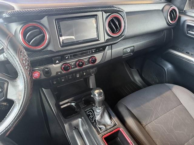 2016 Red Toyota Tacoma (5TFAZ5CN0GX) with an 6 3.5 L engine, Automatic transmission, located at 27610 S Dixie Hwy, Homestead, FL, 33032, (305) 749-2348, 25.510241, -80.438301 - KBB.com Best Resale Value Awards. Boasts 24 Highway MPG and 19 City MPG! This Toyota Tacoma boasts a Regular Unleaded V-6 3.5 L/211 engine powering this Automatic transmission. Wireless Phone Connectivity, Variable Intermittent Wipers, Trip Computer.* This Toyota Tacoma Features the Following Option - Photo#9