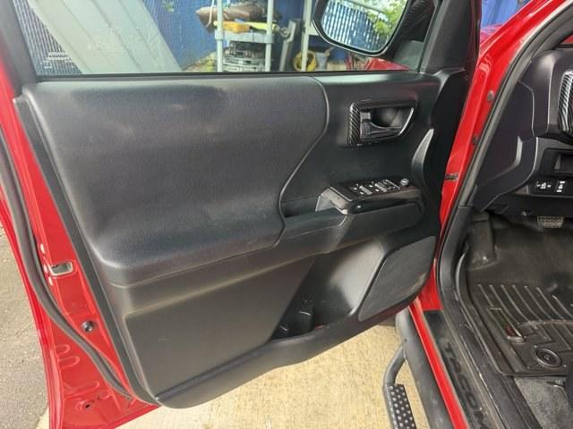 2016 Red Toyota Tacoma (5TFAZ5CN0GX) with an 6 3.5 L engine, Automatic transmission, located at 27610 S Dixie Hwy, Homestead, FL, 33032, (305) 749-2348, 25.510241, -80.438301 - KBB.com Best Resale Value Awards. Boasts 24 Highway MPG and 19 City MPG! This Toyota Tacoma boasts a Regular Unleaded V-6 3.5 L/211 engine powering this Automatic transmission. Wireless Phone Connectivity, Variable Intermittent Wipers, Trip Computer.* This Toyota Tacoma Features the Following Option - Photo#12