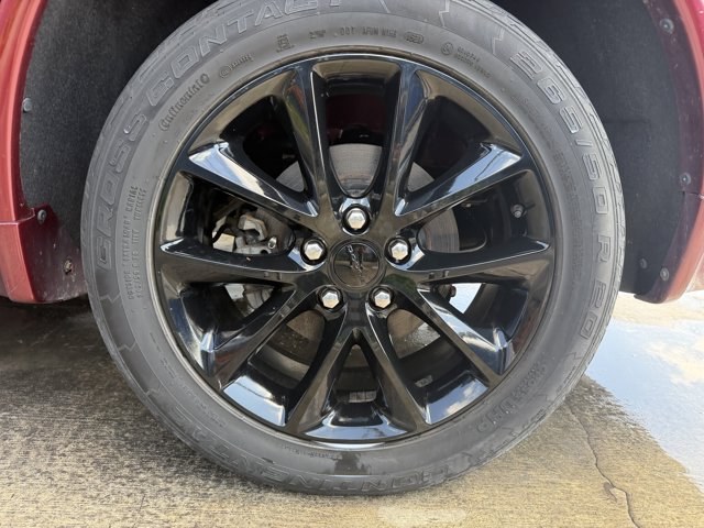 2018 Octane Red Pearlcoat /Black Dodge Durango (1C4RDJDG5JC) with an 6 3.6 L engine, Automatic transmission, located at 27610 S Dixie Hwy, Homestead, FL, 33032, (305) 749-2348, 25.510241, -80.438301 - Boasts 25 Highway MPG and 18 City MPG! This Dodge Durango boasts a Regular Unleaded V-6 3.6 L/220 engine powering this Automatic transmission. TRANSMISSION: 8-SPEED AUTOMATIC (850RE) (STD), RADIO: UCONNECT 4C NAV W/8.4 DISPLAY, POWER SUNROOF.* This Dodge Durango Features the Following Options *OCTAN - Photo#17