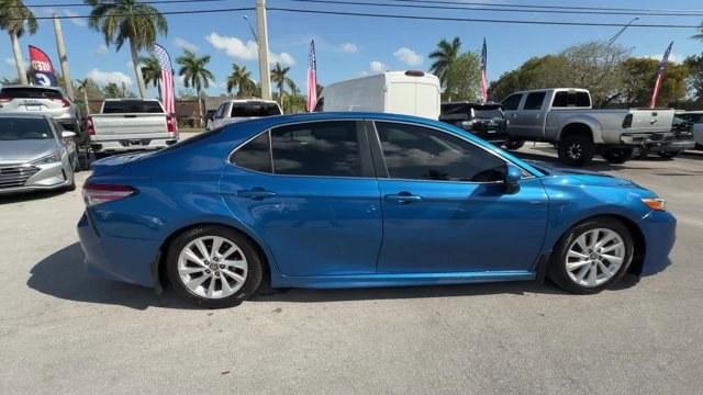 2018 Blue Toyota Camry (4T1B11HK1JU) with an 4 2.5 L engine, Automatic transmission, located at 27610 S Dixie Hwy, Homestead, FL, 33032, (305) 749-2348, 25.510241, -80.438301 - KBB.com Best Family Sedans. This Toyota Camry delivers a Regular Unleaded I-4 2.5 L/152 engine powering this Automatic transmission. Wireless Phone Connectivity, Window Grid Antenna, Variable Intermittent Wipers.* This Toyota Camry Features the Following Options *Valet Function, Trunk Rear Cargo Acc - Photo#5