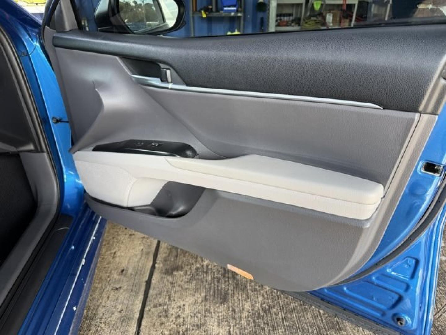 2018 Blue Toyota Camry (4T1B11HK1JU) with an 4 2.5 L engine, Automatic transmission, located at 27610 S Dixie Hwy, Homestead, FL, 33032, (305) 749-2348, 25.510241, -80.438301 - KBB.com Best Family Sedans. This Toyota Camry delivers a Regular Unleaded I-4 2.5 L/152 engine powering this Automatic transmission. Wireless Phone Connectivity, Window Grid Antenna, Variable Intermittent Wipers.* This Toyota Camry Features the Following Options *Valet Function, Trunk Rear Cargo Acc - Photo#11