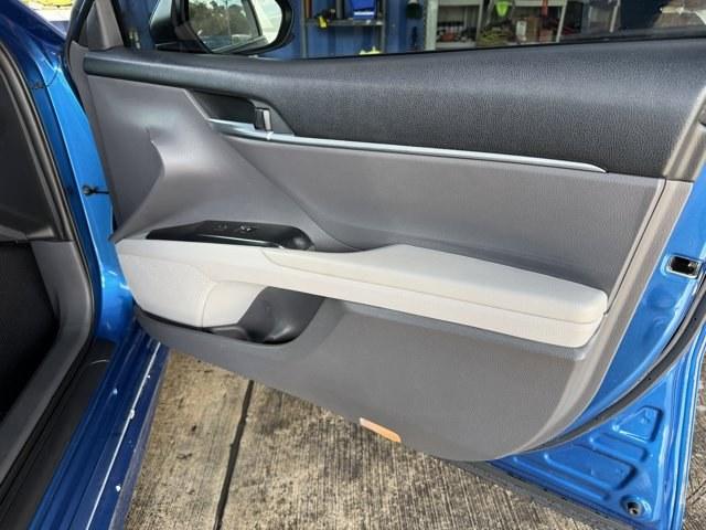 2018 Blue Toyota Camry (4T1B11HK1JU) with an 4 2.5 L engine, Automatic transmission, located at 27610 S Dixie Hwy, Homestead, FL, 33032, (305) 749-2348, 25.510241, -80.438301 - KBB.com Best Family Sedans. This Toyota Camry delivers a Regular Unleaded I-4 2.5 L/152 engine powering this Automatic transmission. Wireless Phone Connectivity, Window Grid Antenna, Variable Intermittent Wipers.* This Toyota Camry Features the Following Options *Valet Function, Trunk Rear Cargo Acc - Photo#11