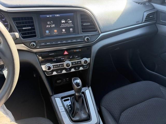 2020 Stellar Silver /Black Hyundai Elantra (KMHD84LF4LU) with an 4 2.0 L engine, Variable transmission, located at 27610 S Dixie Hwy, Homestead, FL, 33032, (305) 749-2348, 25.510241, -80.438301 - Delivers 40 Highway MPG and 30 City MPG! This Hyundai Elantra boasts a Regular Unleaded I-4 2.0 L/122 engine powering this Variable transmission. WHEEL LOCKS, STELLAR SILVER, REVERSIBLE CARGO TRAY.* This Hyundai Elantra Features the Following Options *REAR BUMPER APPLIQUE, OPTION GROUP 01 -inc: stan - Photo#9